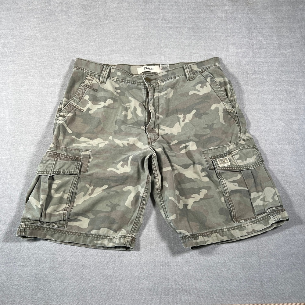 Vintage Levis Cargo Loose Fit Mid Rise Shorts Mens 38 Green Camo Cotton